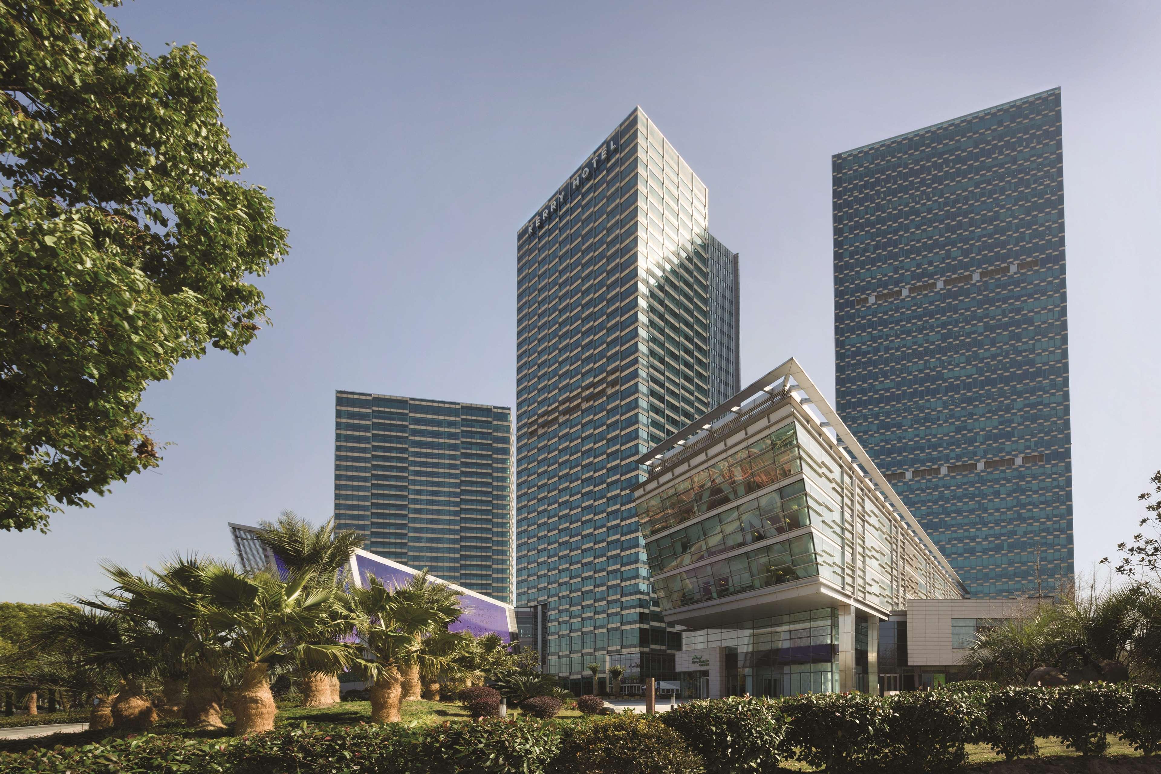Kerry Pudong, - Indoor Connecting To New International Expo Centre Shanghai
